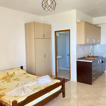 Erika's House 아파트 Lukovë