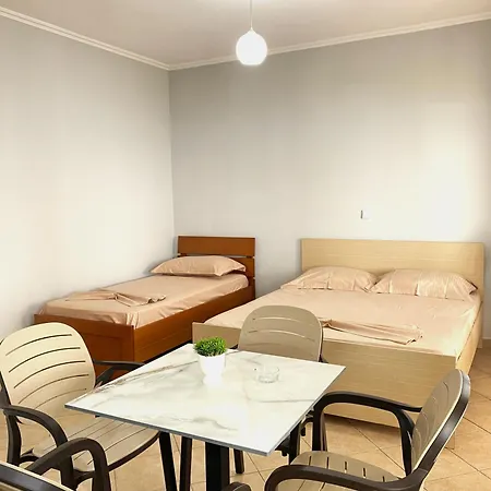 Erika's House 아파트 Lukovë