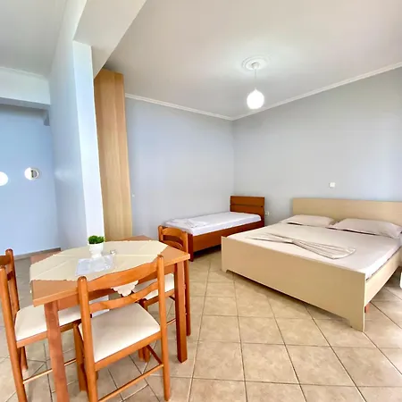 Erika's House 아파트 Lukovë